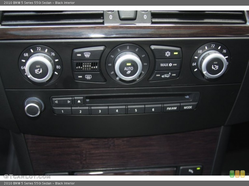 Black Interior Controls for the 2010 BMW 5 Series 550i Sedan #53721180