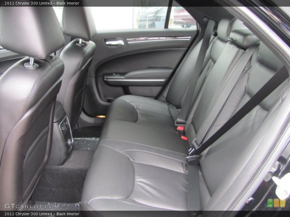 Black Interior Photo for the 2011 Chrysler 300 Limited #53732772