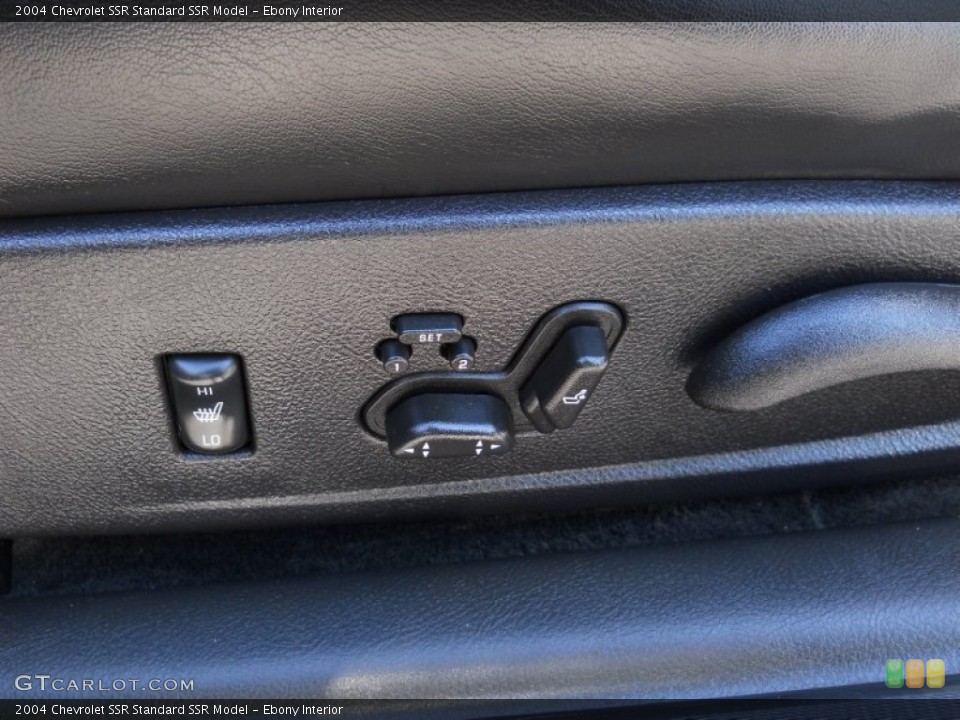 Ebony Interior Controls for the 2004 Chevrolet SSR  #53735229