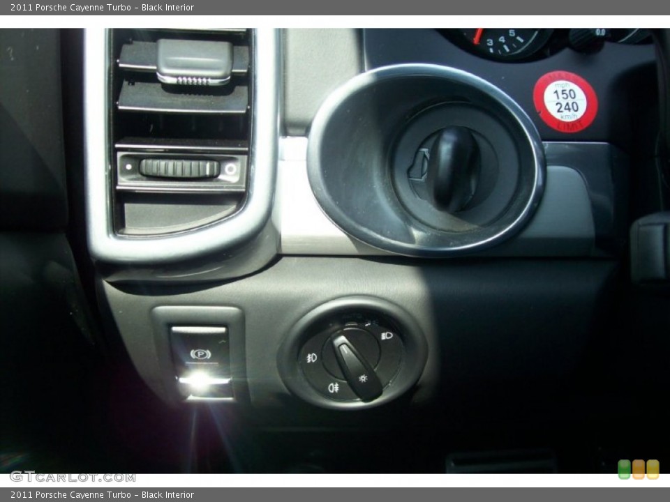 Black Interior Controls for the 2011 Porsche Cayenne Turbo #53738523