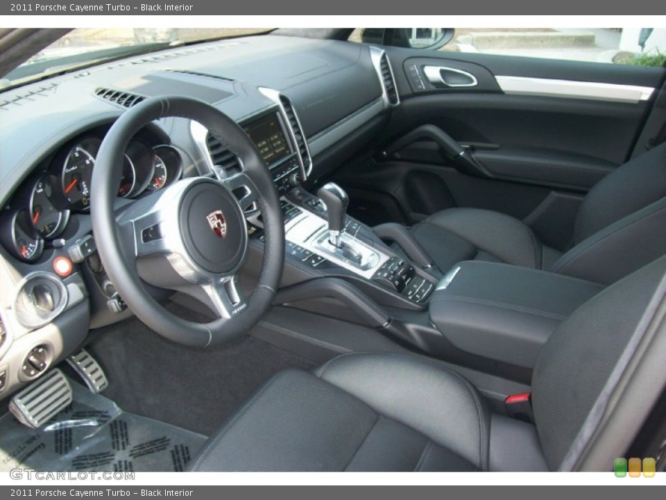 Black Interior Photo for the 2011 Porsche Cayenne Turbo #53738574
