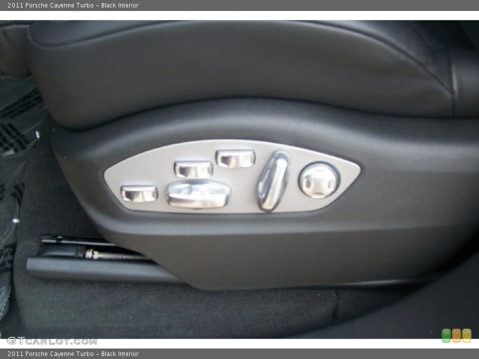 Black Interior Controls for the 2011 Porsche Cayenne Turbo #53738587