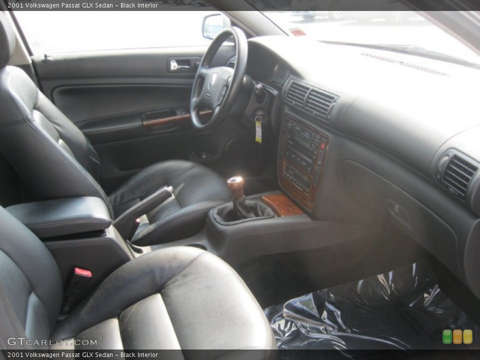 Black Interior Photo for the 2001 Volkswagen Passat GLX Sedan #53742645