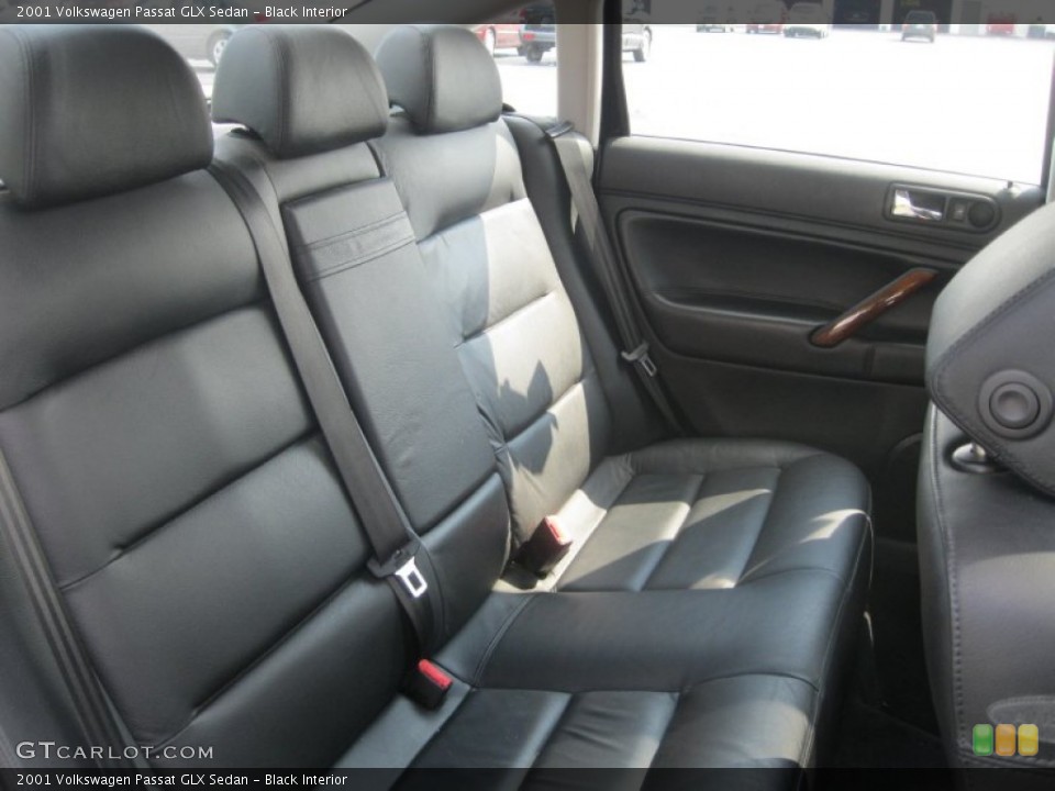 Black Interior Photo for the 2001 Volkswagen Passat GLX Sedan #53742651