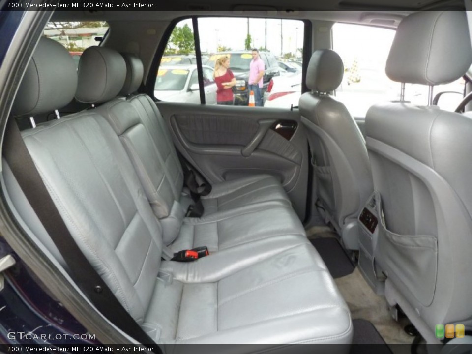 Ash Interior Photo for the 2003 Mercedes-Benz ML 320 4Matic #53746773