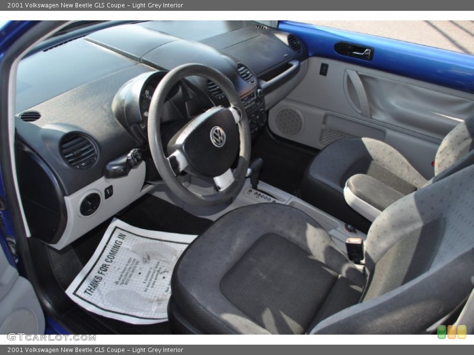 Light Grey Interior Photo for the 2001 Volkswagen New Beetle GLS Coupe #53748642