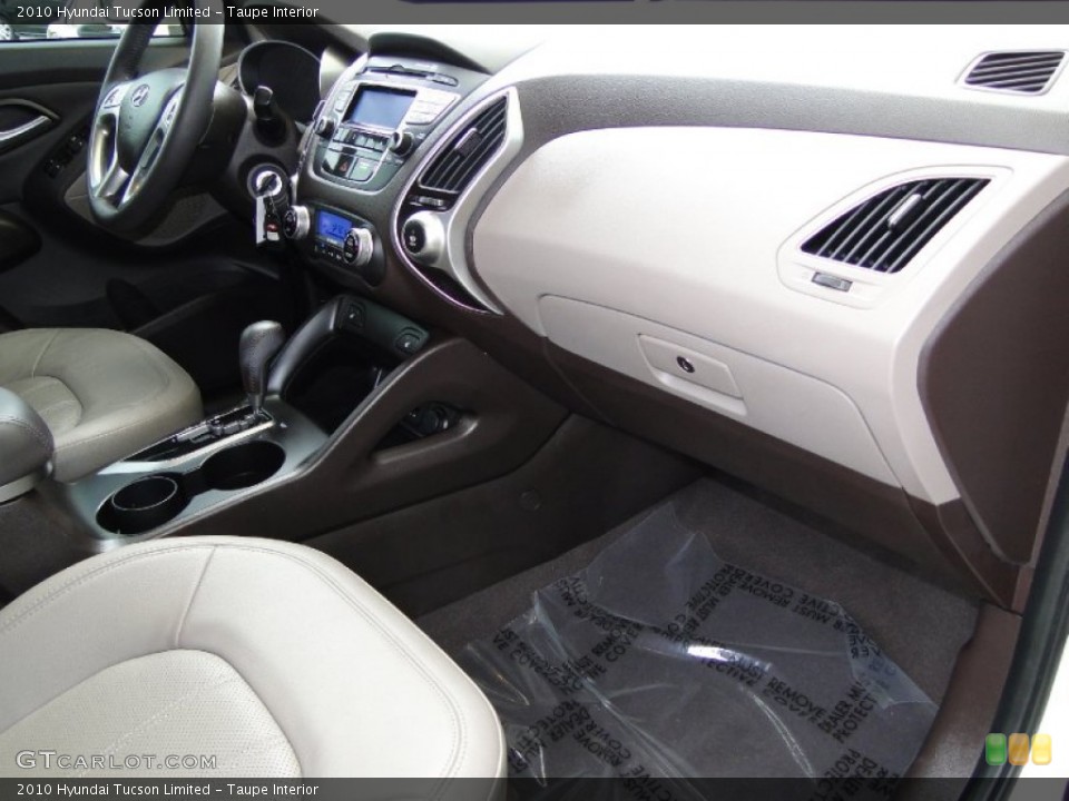 Taupe Interior Dashboard for the 2010 Hyundai Tucson Limited #53756330