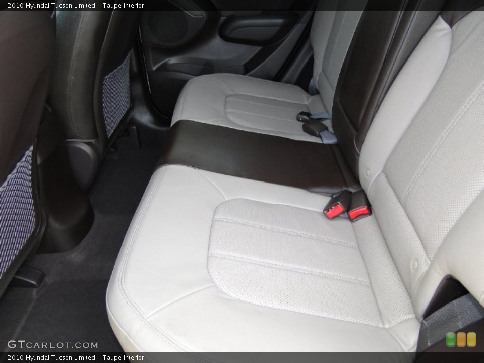 Taupe Interior Photo for the 2010 Hyundai Tucson Limited #53756342
