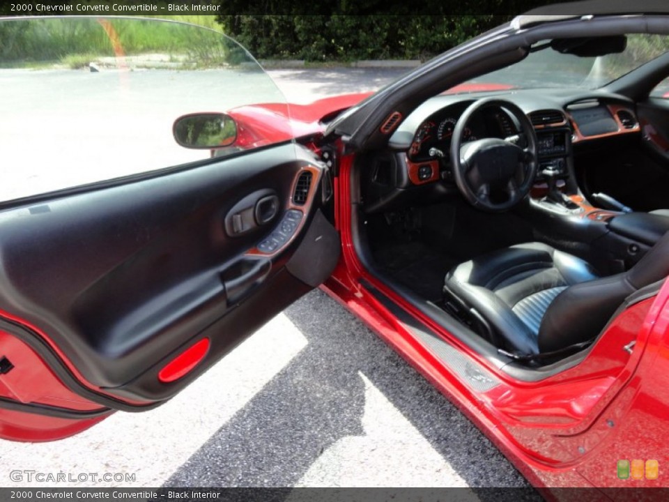 Black Interior Photo for the 2000 Chevrolet Corvette Convertible #53760833