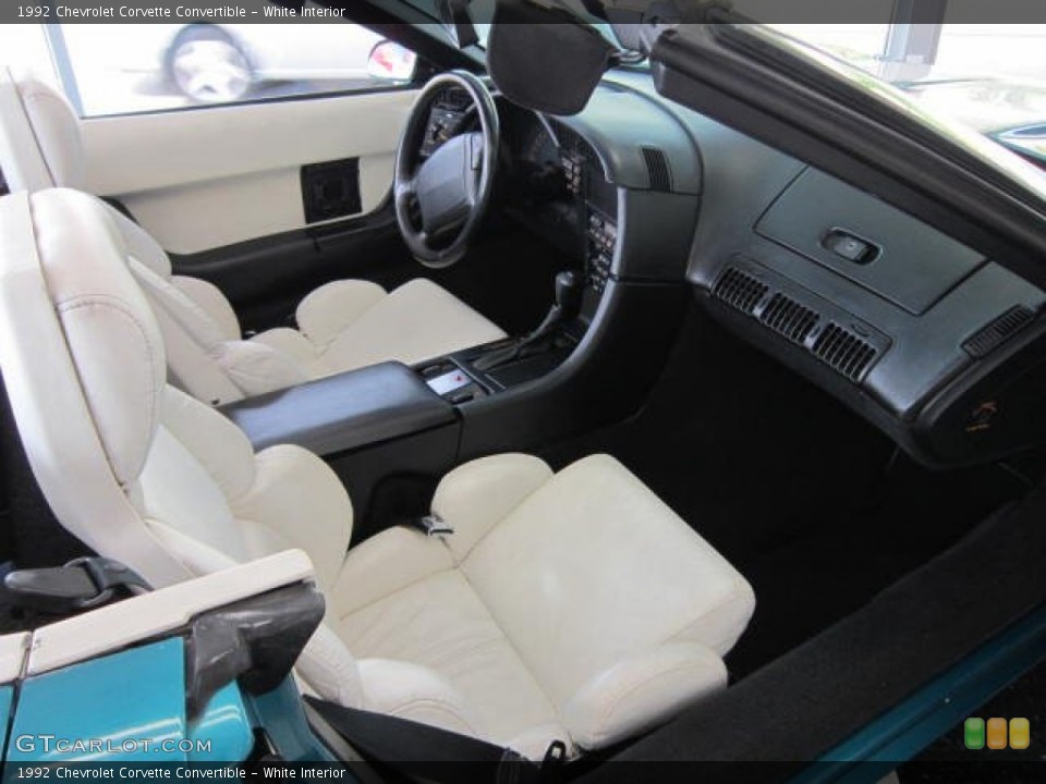 White Interior Photo for the 1992 Chevrolet Corvette Convertible #53763851