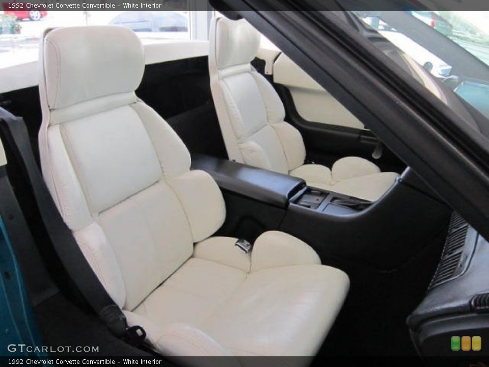 White Interior Photo for the 1992 Chevrolet Corvette Convertible #53763863