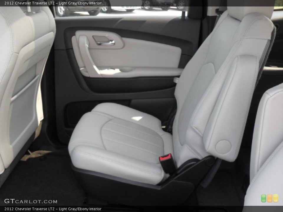 Light Gray/Ebony Interior Photo for the 2012 Chevrolet Traverse LTZ #53775154