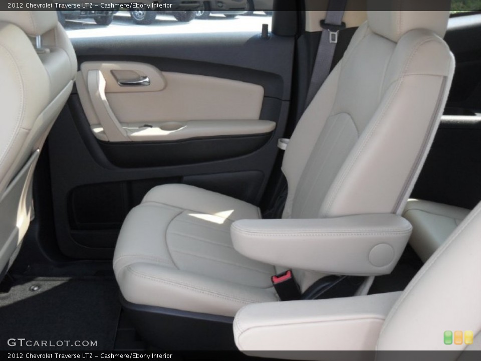 Cashmere/Ebony Interior Photo for the 2012 Chevrolet Traverse LTZ #53775525