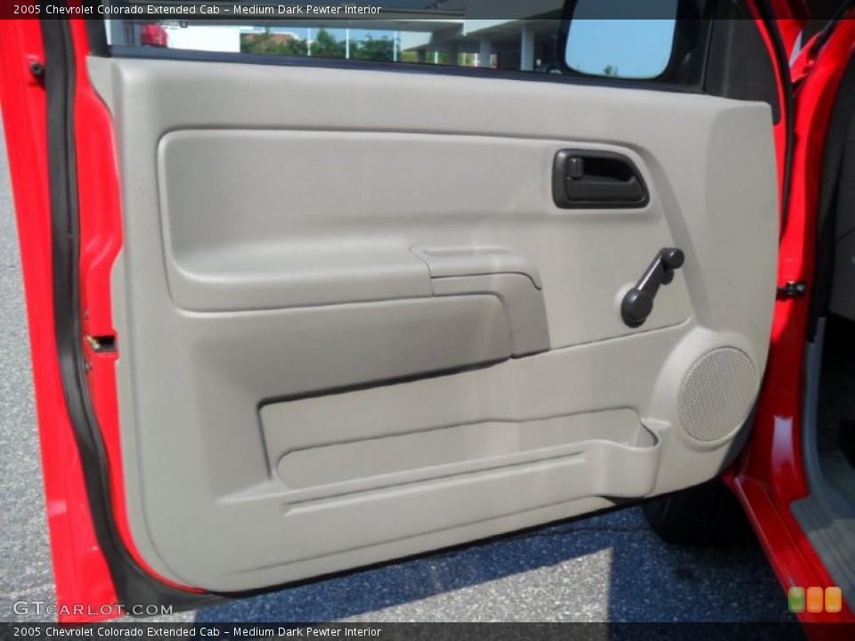 Medium Dark Pewter Interior Door Panel for the 2005 Chevrolet Colorado Extended Cab #53779666