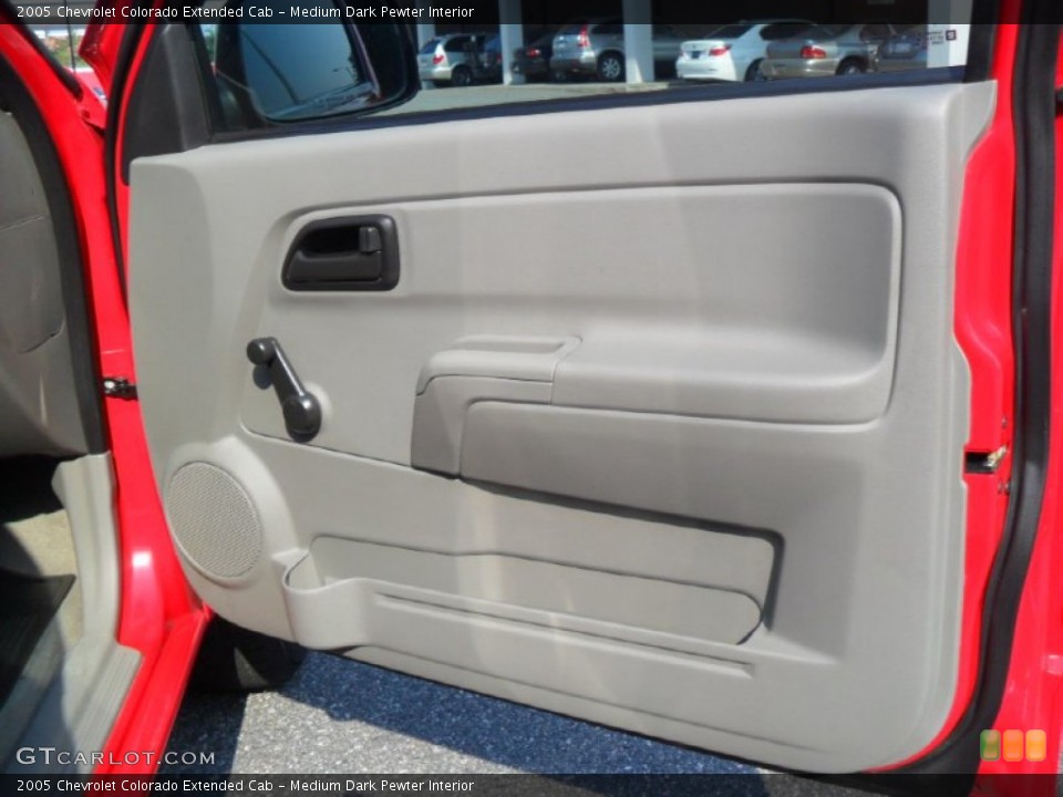 Medium Dark Pewter Interior Door Panel for the 2005 Chevrolet Colorado Extended Cab #53779797
