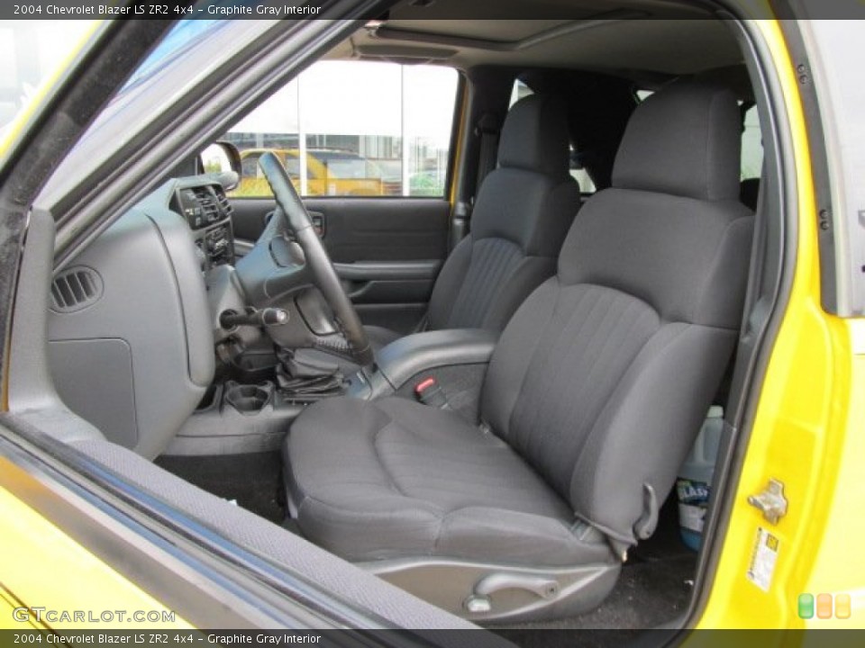Graphite Gray Interior Photo for the 2004 Chevrolet Blazer LS ZR2 4x4 #53792089