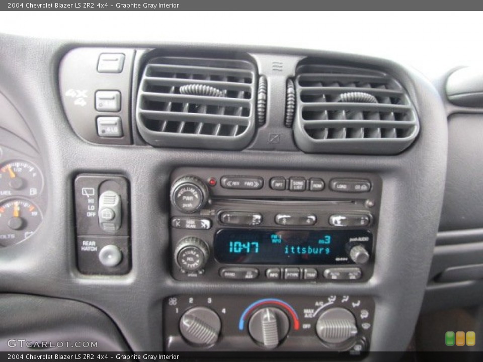 Graphite Gray Interior Audio System for the 2004 Chevrolet Blazer LS ZR2 4x4 #53792119