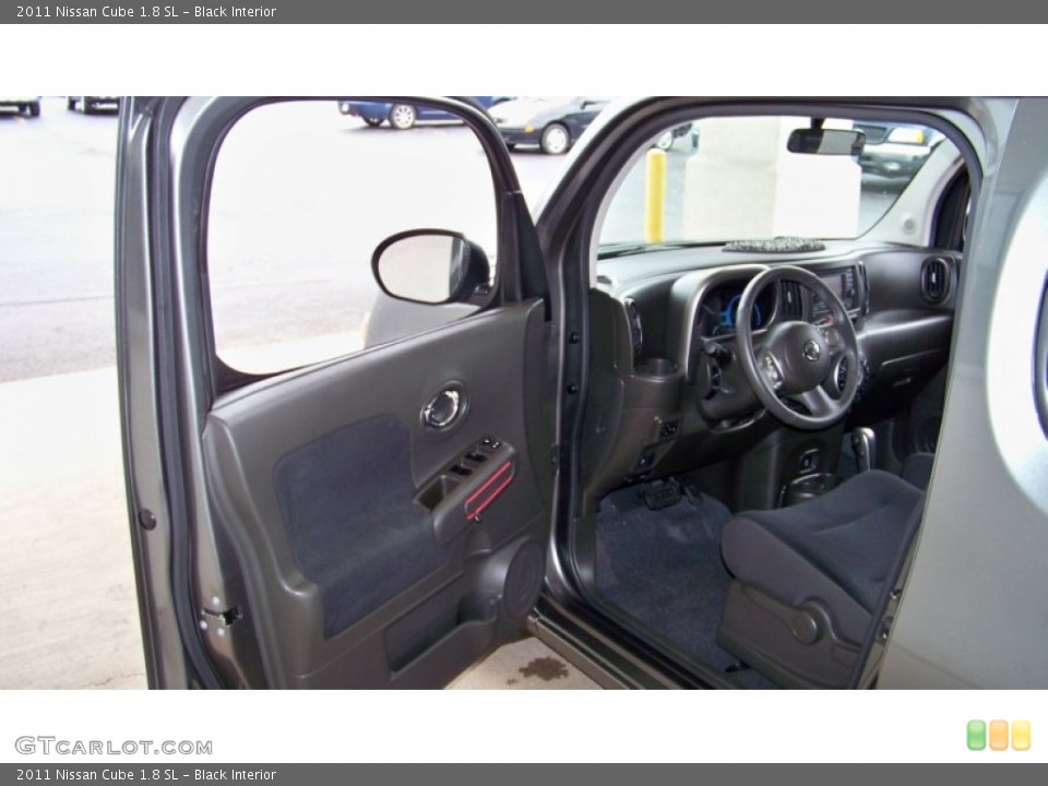 Black Interior Photo for the 2011 Nissan Cube 1.8 SL #53796585