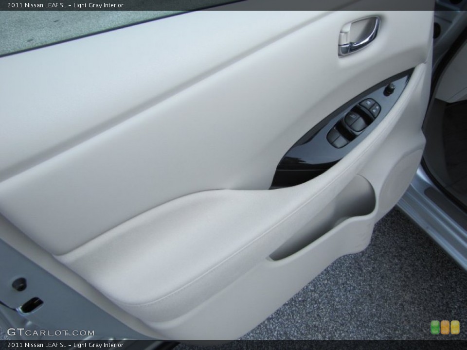 Light Gray Interior Door Panel for the 2011 Nissan LEAF SL #53804572
