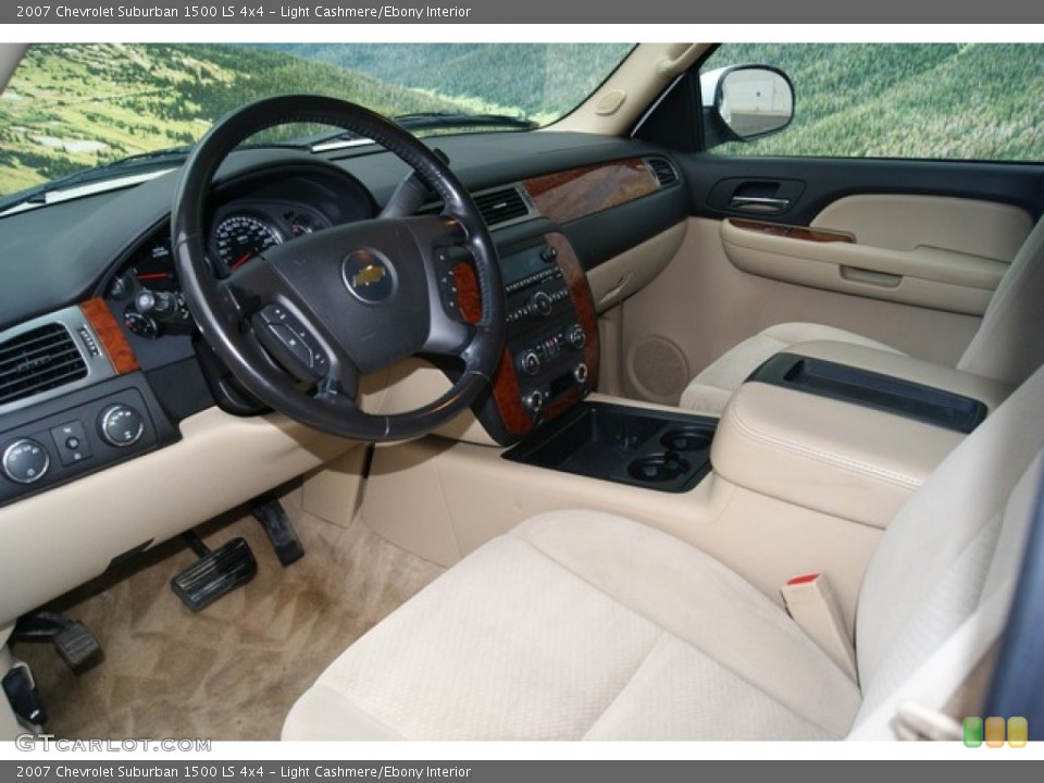 Light Cashmere/Ebony Interior Photo for the 2007 Chevrolet Suburban 1500 LS 4x4 #53808895