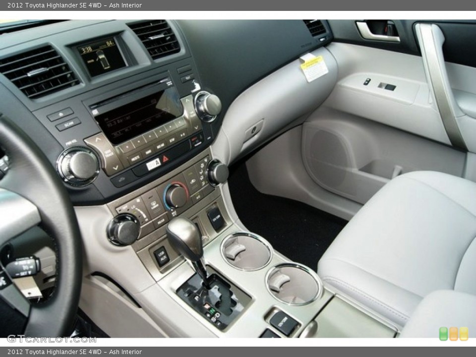Ash Interior Controls for the 2012 Toyota Highlander SE 4WD #53809753