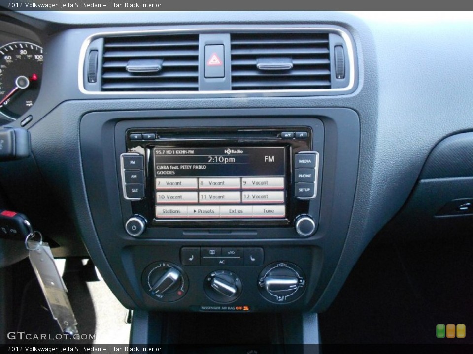 Titan Black Interior Controls for the 2012 Volkswagen Jetta SE Sedan #53817926