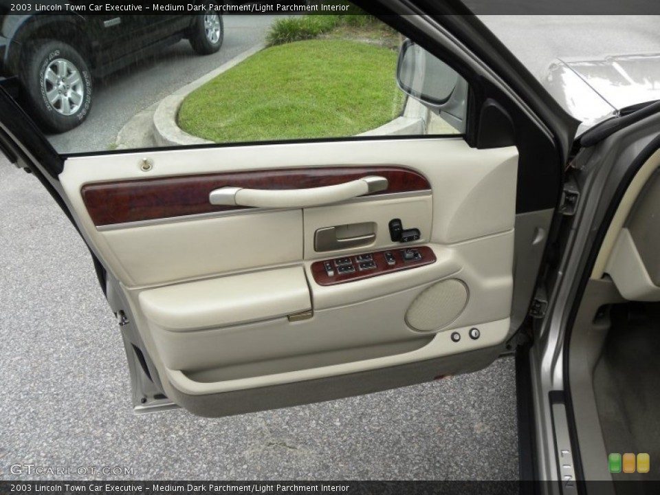 Medium Dark Parchment/Light Parchment Interior Door Panel for the 2003 Lincoln Town Car Executive #53830105