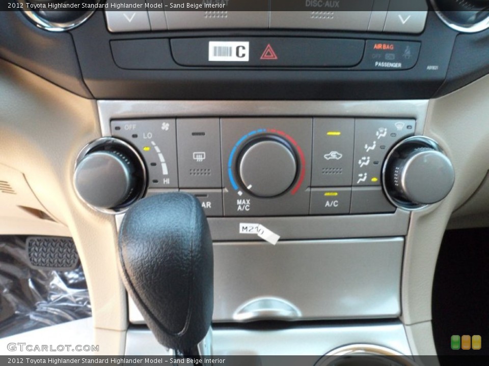 Sand Beige Interior Controls for the 2012 Toyota Highlander  #53836150