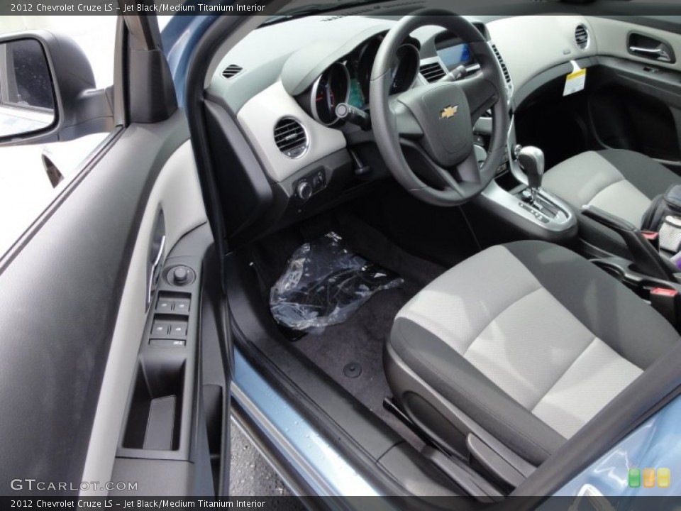 Jet Black/Medium Titanium Interior Photo for the 2012 Chevrolet Cruze LS #53838721