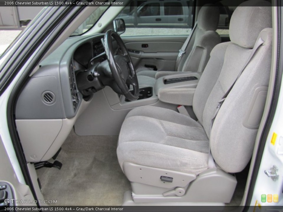 Gray/Dark Charcoal Interior Photo for the 2006 Chevrolet Suburban LS 1500 4x4 #53840532
