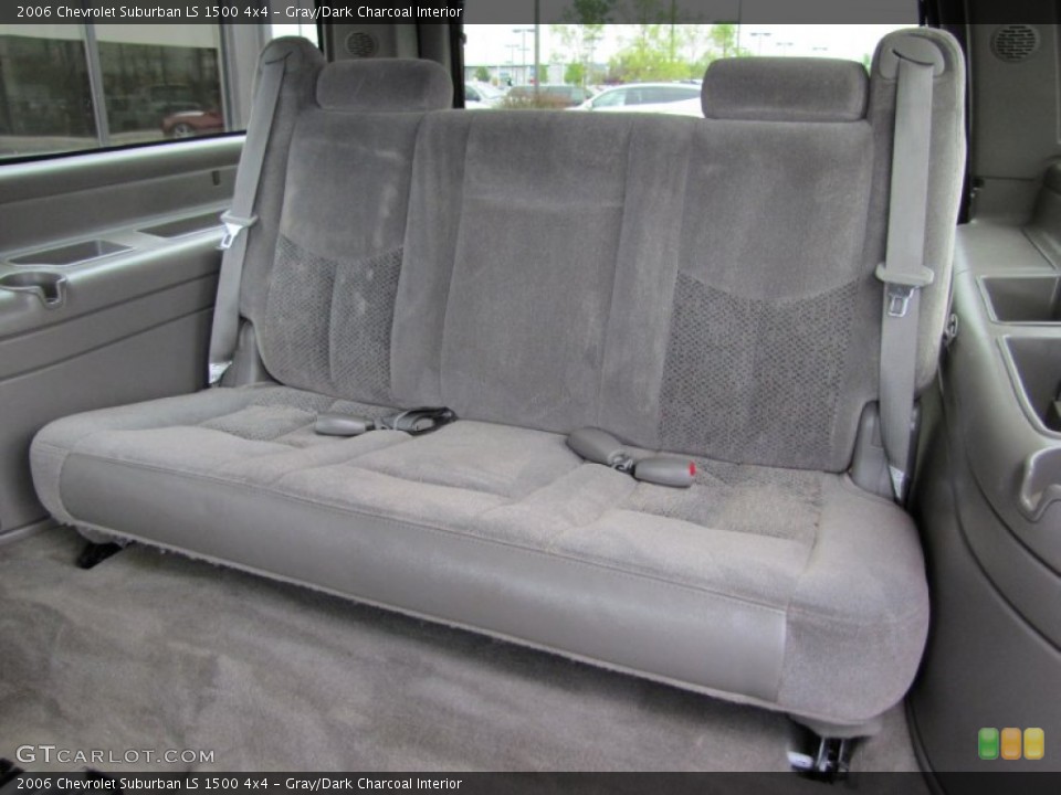 Gray/Dark Charcoal Interior Photo for the 2006 Chevrolet Suburban LS 1500 4x4 #53840649