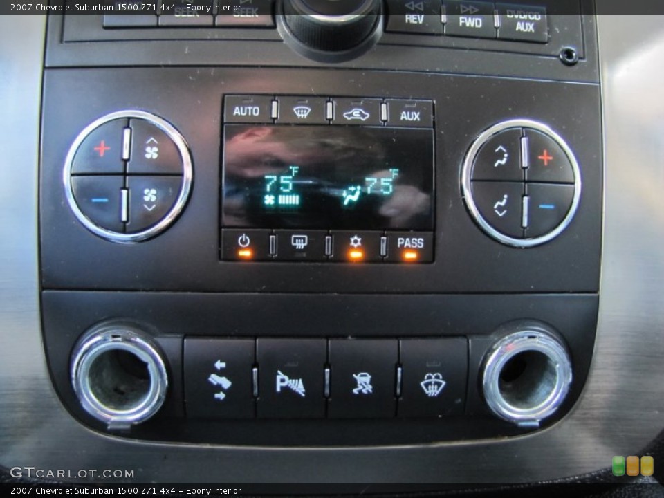 Ebony Interior Controls for the 2007 Chevrolet Suburban 1500 Z71 4x4 #53842431