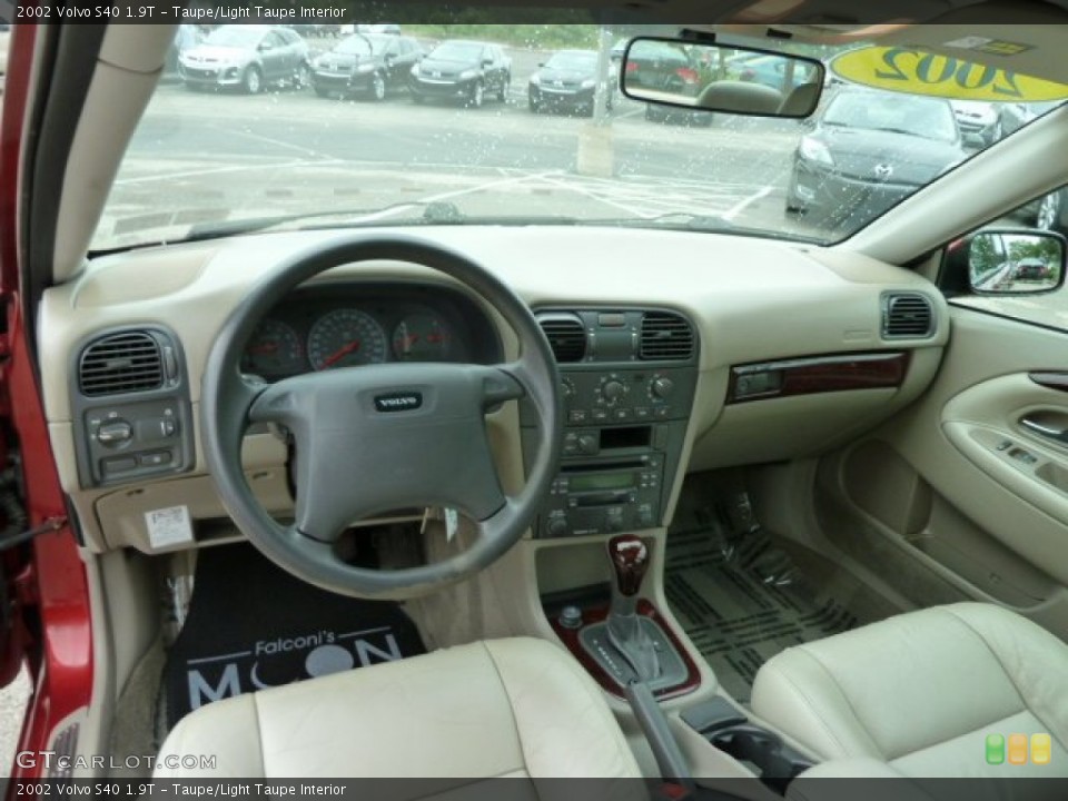 Taupe/Light Taupe 2002 Volvo S40 Interiors