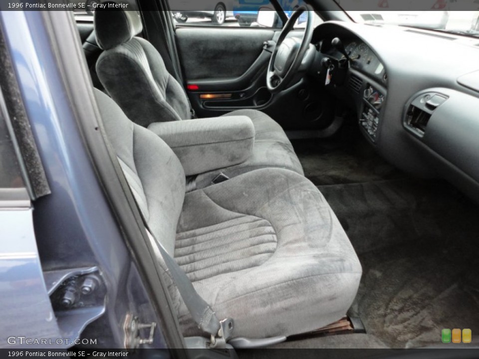 Gray Interior Photo for the 1996 Pontiac Bonneville SE #53846466