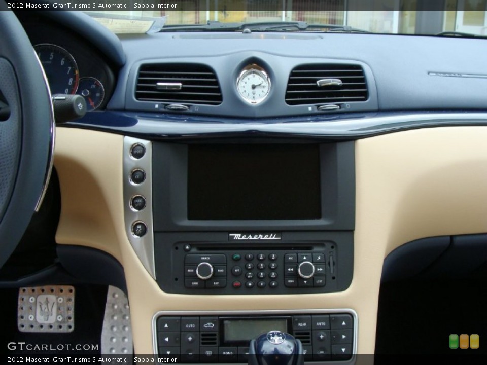 Sabbia Interior Controls for the 2012 Maserati GranTurismo S Automatic #53846541