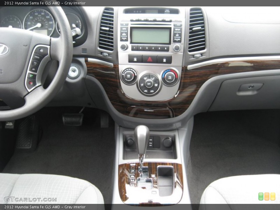 Gray Interior Controls for the 2012 Hyundai Santa Fe GLS AWD #53855505