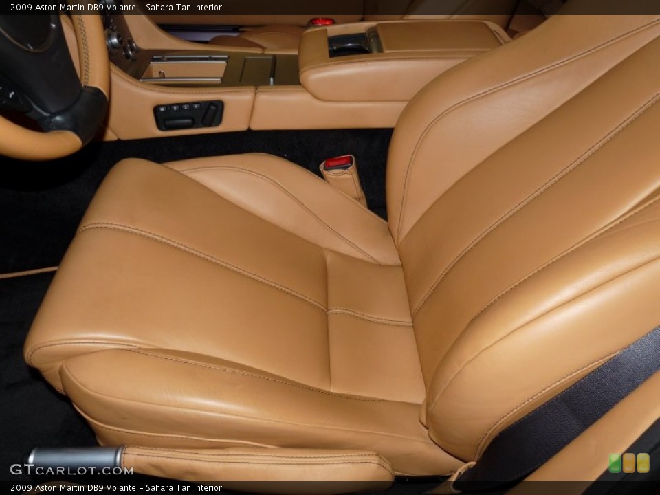 Sahara Tan Interior Photo for the 2009 Aston Martin DB9 Volante #53866885