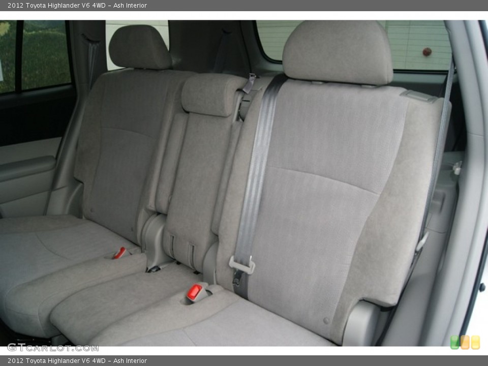 Ash Interior Photo for the 2012 Toyota Highlander V6 4WD #53894669