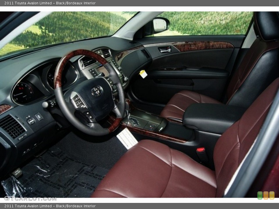Black/Bordeaux Interior Photo for the 2011 Toyota Avalon Limited #53896034