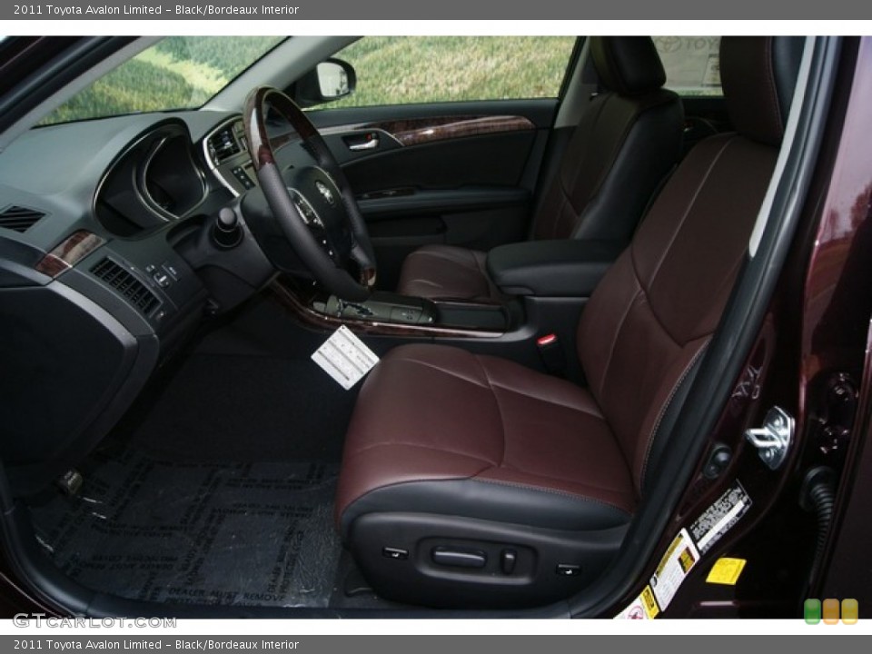 Black/Bordeaux Interior Photo for the 2011 Toyota Avalon Limited #53896043