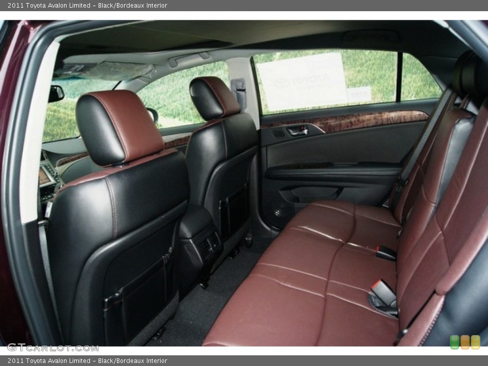 Black/Bordeaux Interior Photo for the 2011 Toyota Avalon Limited #53896067