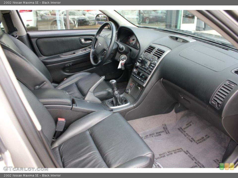 Black Interior Photo for the 2002 Nissan Maxima SE #53896578