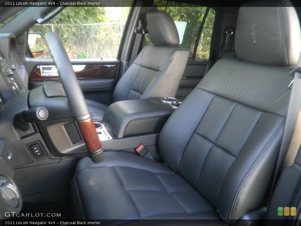 Charcoal Black Interior Photo for the 2011 Lincoln Navigator 4x4 #53898836