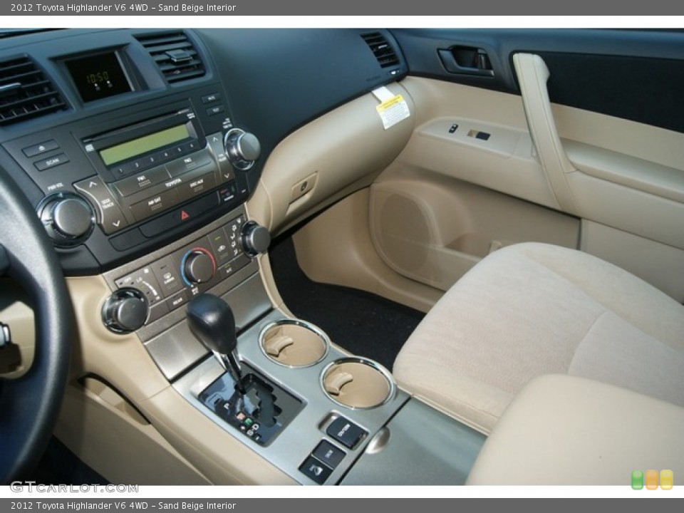 Sand Beige Interior Photo for the 2012 Toyota Highlander V6 4WD #53907304