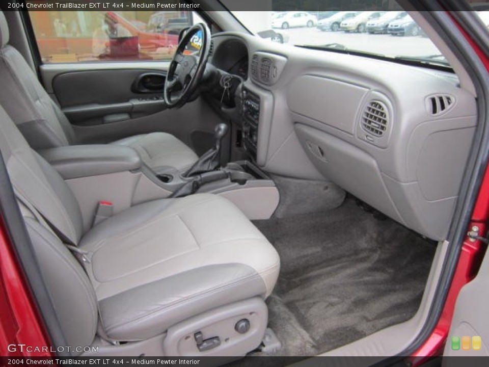 Medium Pewter Interior Photo for the 2004 Chevrolet TrailBlazer EXT LT 4x4 #53911783