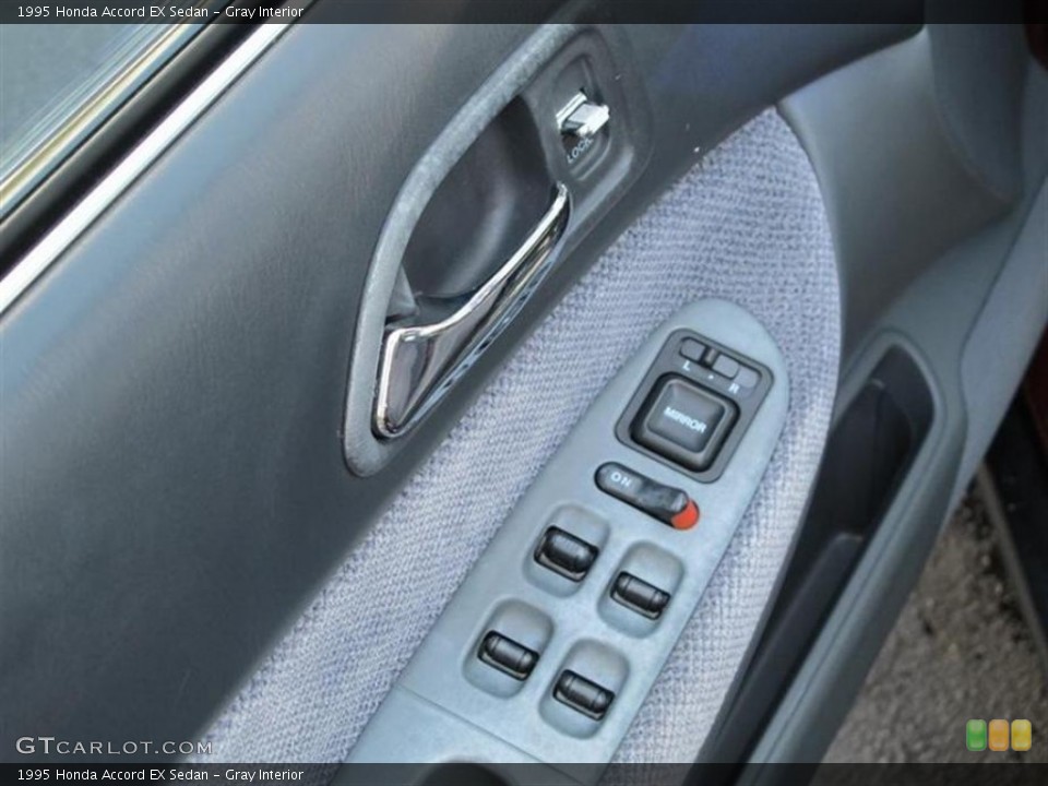 Gray Interior Controls for the 1995 Honda Accord EX Sedan #53912644