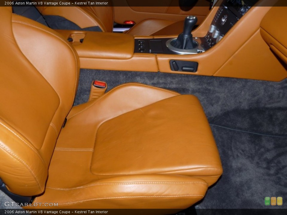 Kestrel Tan Interior Photo for the 2006 Aston Martin V8 Vantage Coupe #53913769