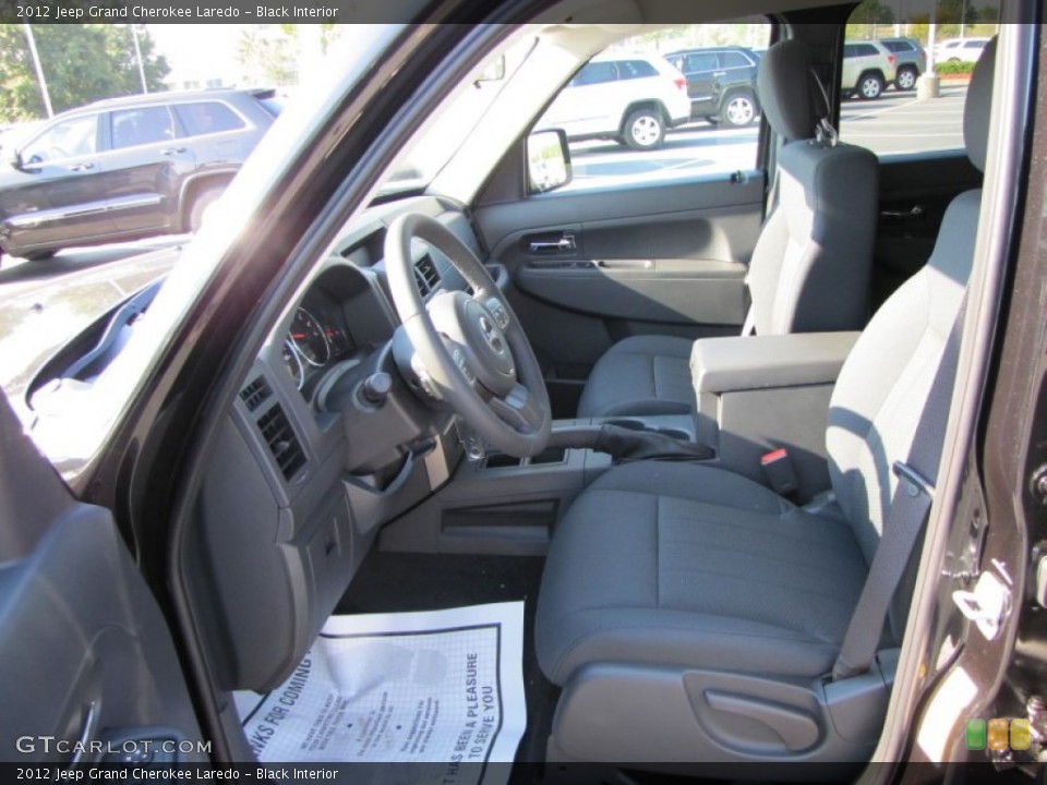Black Interior Photo for the 2012 Jeep Grand Cherokee Laredo #53924758