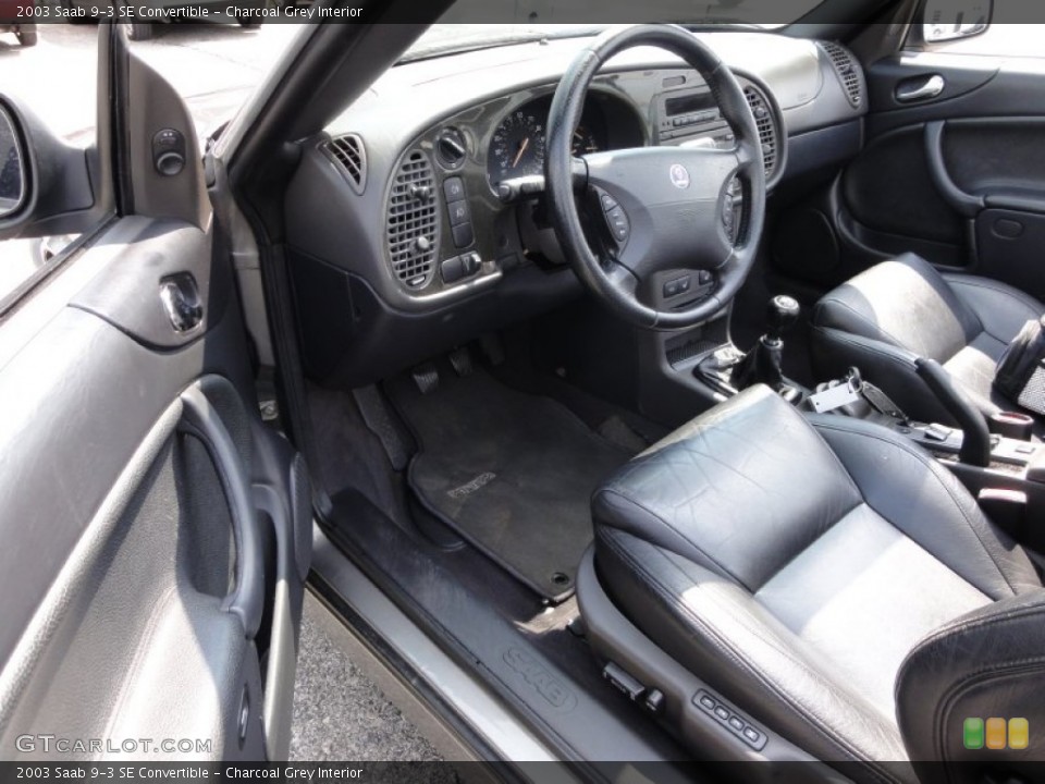 Charcoal Grey Interior Photo for the 2003 Saab 9-3 SE Convertible #53942264