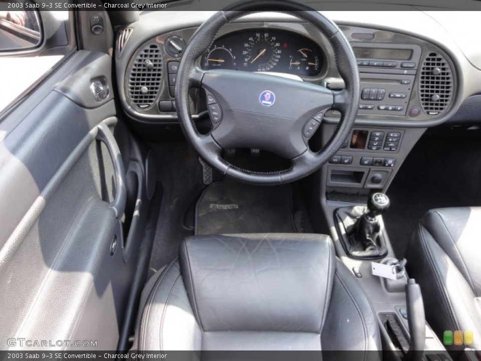 Charcoal Grey Interior Photo for the 2003 Saab 9-3 SE Convertible #53942444